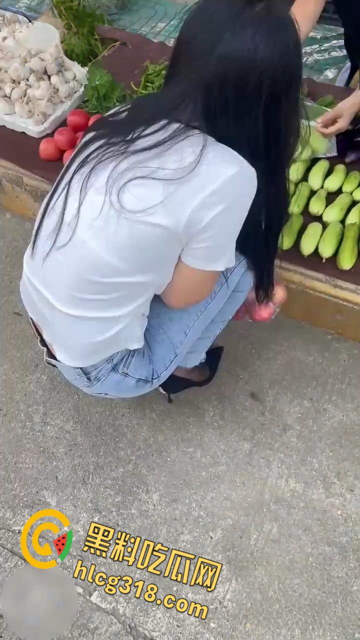 海角大神会喷水的亲姐姐，要挟姐姐穿开档丝袜出门，回家蹬开高跟鞋，直接无套后入裤里丝 ！  第1张