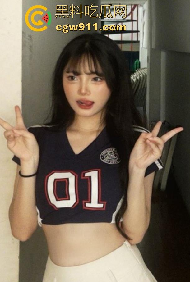 江南大学高颜值学妹【林小于】私拍视频流出，绝美颜值双峰挺翘，性感身材散发致命诱惑，玩法淫骚！  第2张