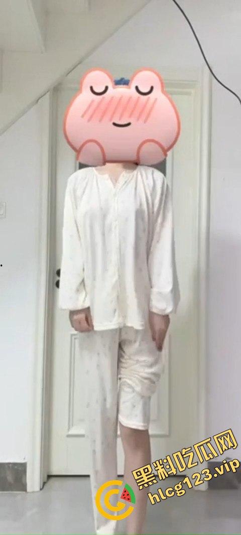 抖音80万网红【桃柒柒】裸舞玩出新花样！开灯关灯激凸擦边诱惑，粉丝炸锅内容已被隐藏！  第3张