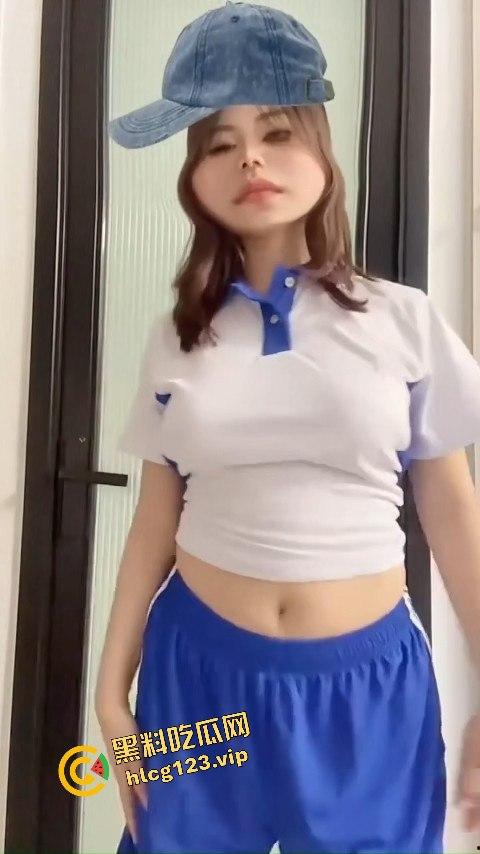 抖音80万网红【桃柒柒】裸舞玩出新花样！开灯关灯激凸擦边诱惑，粉丝炸锅内容已被隐藏！  第12张