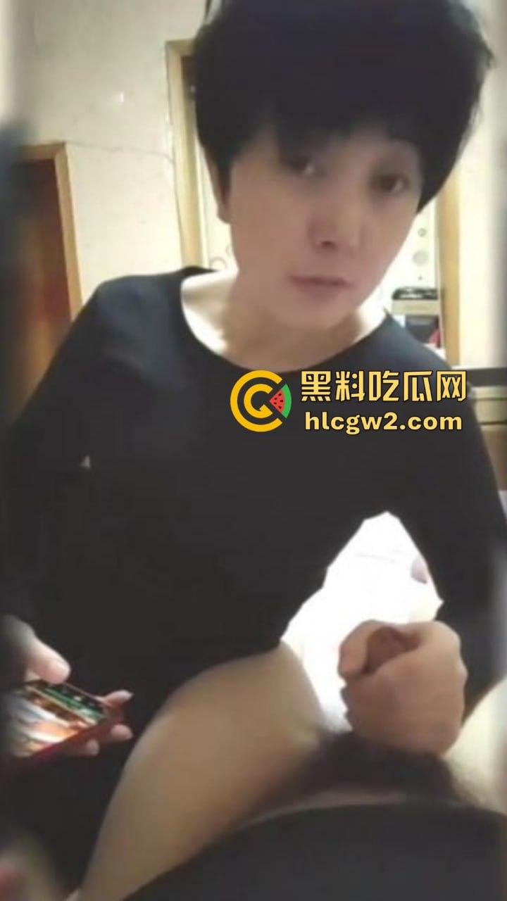 四眼约炮大神牛逼炸了！征服四位寂寞阿姨骑电动车轮番赴约被操，全程对话骚到爆 阿姨们直接抢着被要被上！  第1张