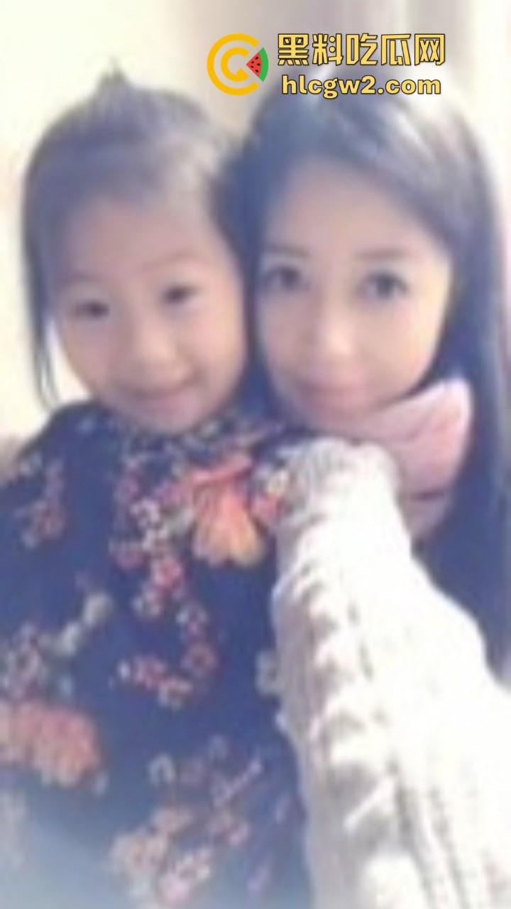 四眼约炮大神牛逼炸了！征服四位寂寞阿姨骑电动车轮番赴约被操，全程对话骚到爆 阿姨们直接抢着被要被上！  第13张