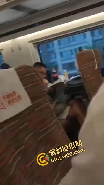 瓜友河南旅游顺路找了个伴游妹子,高铁还没到站就给口爆深喉,整节车厢都是她舔鸡巴的声音! 第12张 瓜友河南旅游顺路找了个伴游妹子,高铁还没到站就给口爆深喉,整节车厢都是她舔鸡巴的声音! 第12张