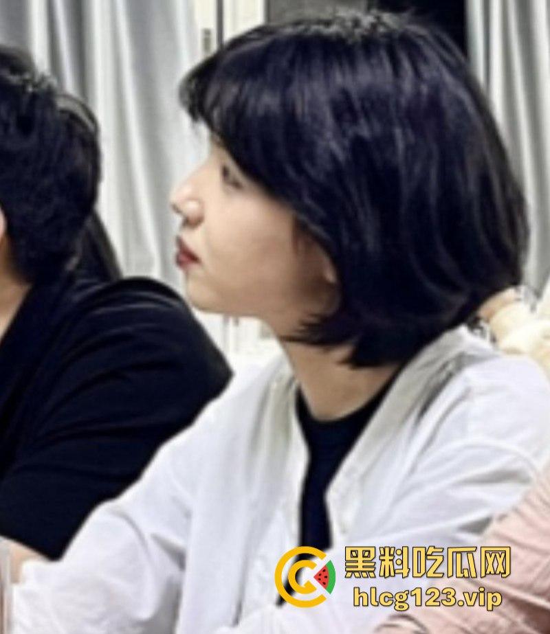 闽南师范大学团委【莹莹】极品反差婊被男友各种调教做爱 被操到高潮喷水  第5张