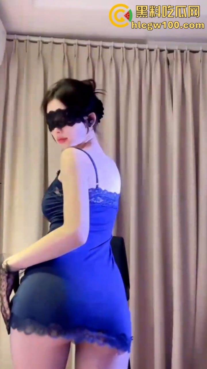 快手高颜值网红【大乔不可】密码房擦边热舞视频泄密 制服诱惑淫荡肉体太赞了  第8张