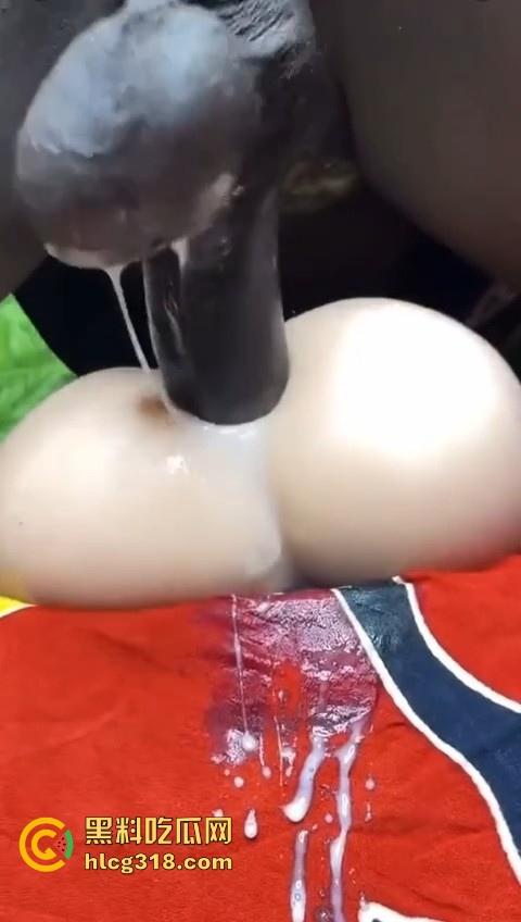 抖音媚黑骚逼【恩jiu】挑战跟100个洋人约炮，还正大光明的拍抖音记录起来，凭逼可以去应聘马里亚纳海沟了！  第9张