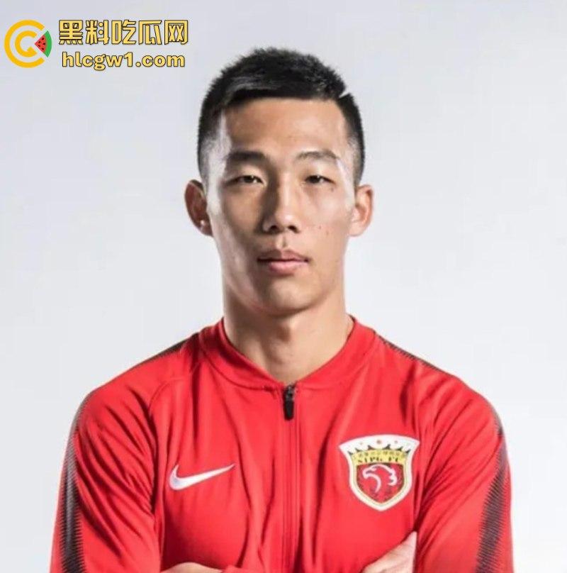 国足队员【贺惯】被爆双飞母女 老少通吃 把人家老妈操得起不来床 牛逼！  第1张