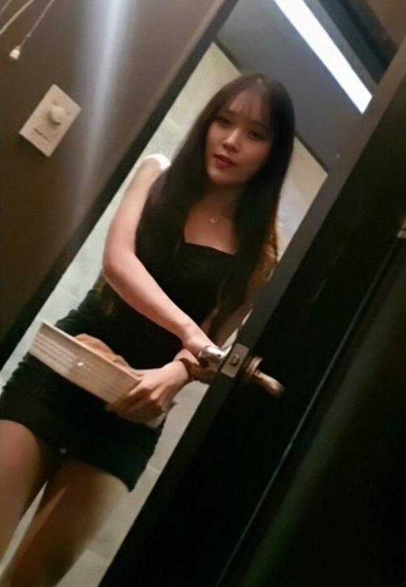 韩国仔冒死偷拍 首尔江南口爆店的美女们  第5张