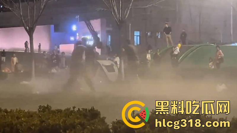 孩子吵架大人动刀杀人，河北石家庄因孩子起争执，叫来朋友群殴，结果朋友直接掏刀捅人！  第7张