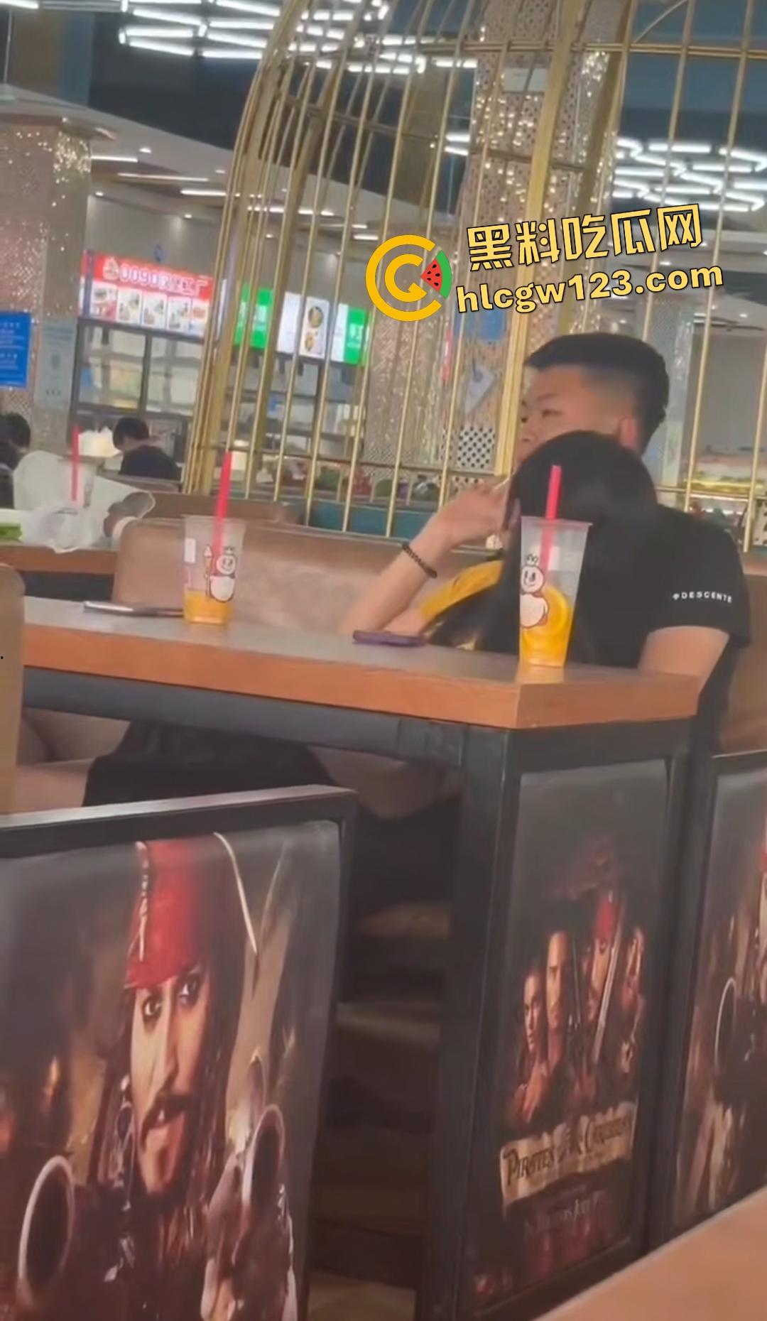 青岛技师学院食堂惊爆狗男女口交，蜜雪冰城边喝边舔，精子果茶就此诞生！  第7张