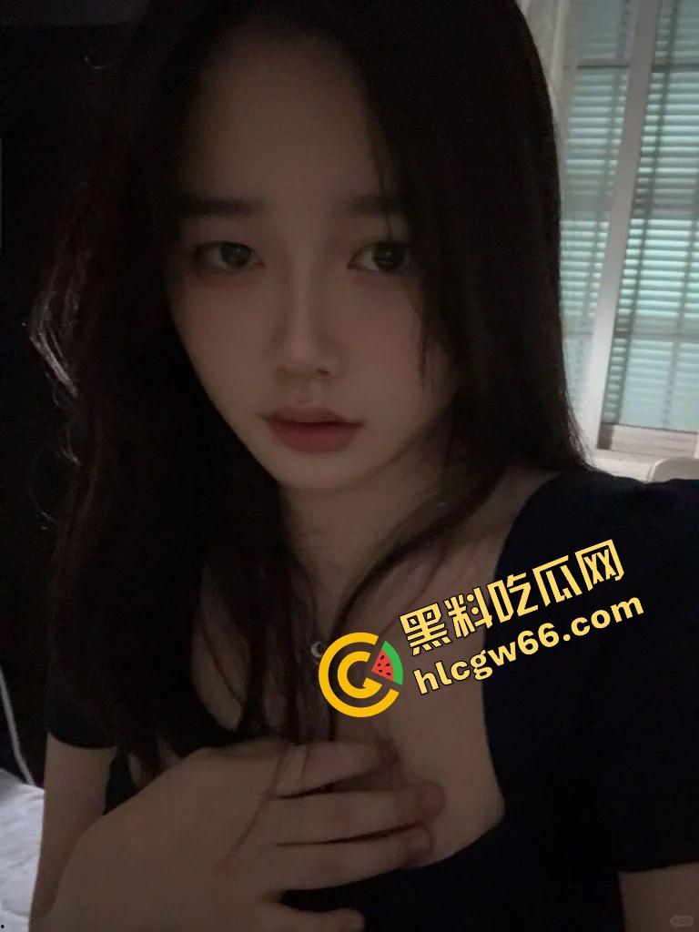 夫妻私拍片泄漏口交操逼玩法骚,跪舔开干爆操狂插浪叫喷水,老夫老妻玩得比援交还骚! 第2张 夫妻私拍片泄漏口交操逼玩法骚,跪舔开干爆操狂插浪叫喷水,老夫老妻玩得比援交还骚! 第2张