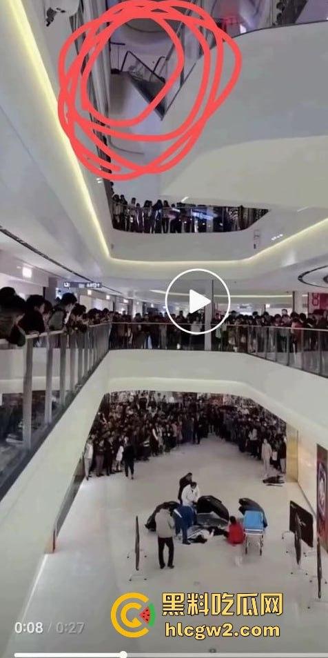 济宁新开商场小女孩从四楼坠落，不幸离世，疑因电梯事故酿成悲剧！  第7张