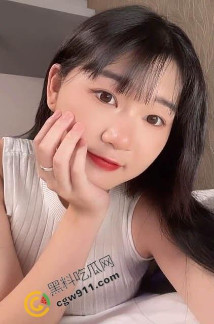 台湾网红【魏乔安】最新大尺度剧情福利!女大学生租屋性爱直播,口交足交69式调情,无套狂操呻吟震天! 第1张 台湾网红【魏乔安】最新大尺度剧情福利!女大学生租屋性爱直播,口交足交69式调情,无套狂操呻吟震天! 第1张