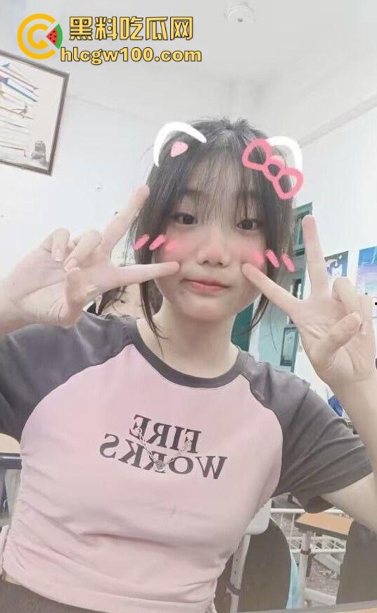 重庆江津职教06年幼师『刘媛』大尺度流出!裸聊自慰拍到拉尿环节,稚嫩鲍鱼怼镜头,狼友隔屏想舔逼! 第1张 重庆江津职教06年幼师『刘媛』大尺度流出!裸聊自慰拍到拉尿环节,稚嫩鲍鱼怼镜头,狼友隔屏想舔逼! 第1张