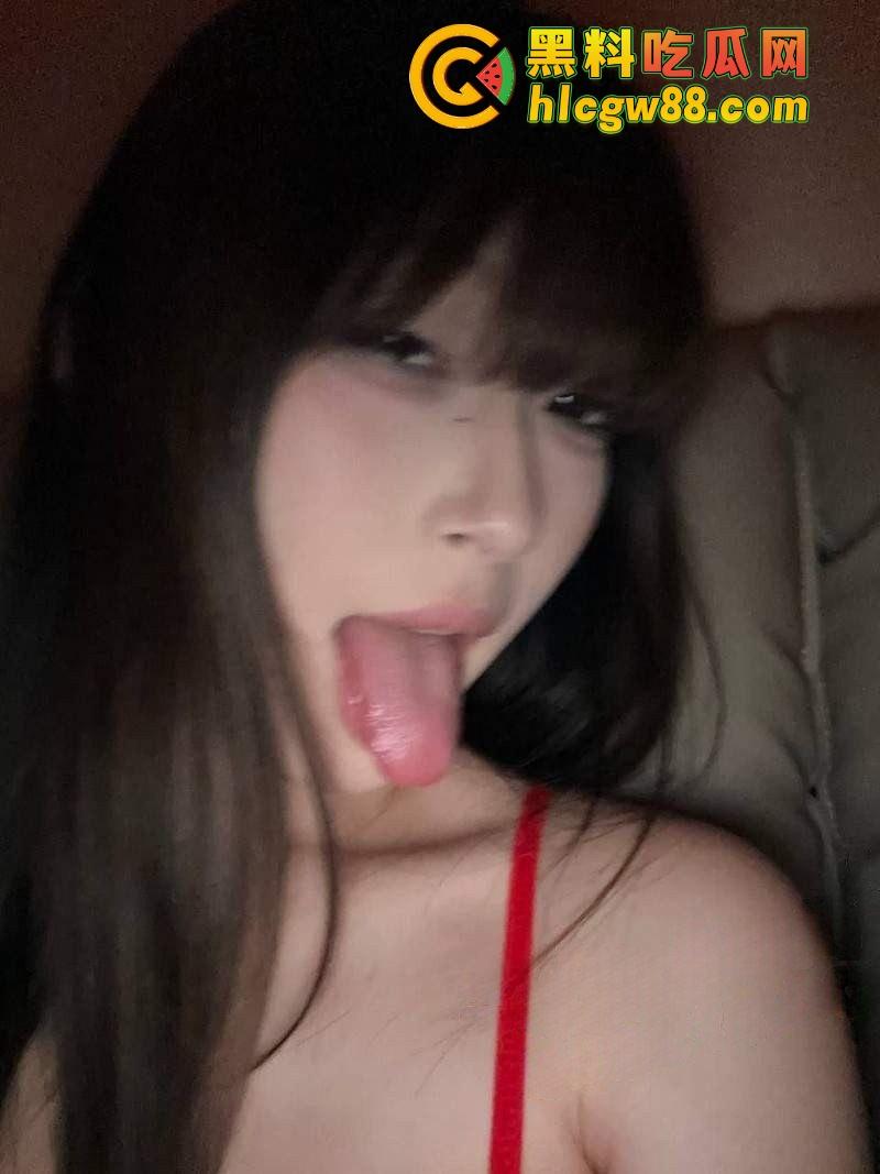 芜湖学生妹『李娜』极品骚货经期还浴血操翻,长腿冷脸反差婊,骑鸡巴狂摇逼水喷炸,镜头前吃屌嗨到爆! 第3张 芜湖学生妹『李娜』极品骚货经期还浴血操翻,长腿冷脸反差婊,骑鸡巴狂摇逼水喷炸,镜头前吃屌嗨到爆! 第3张