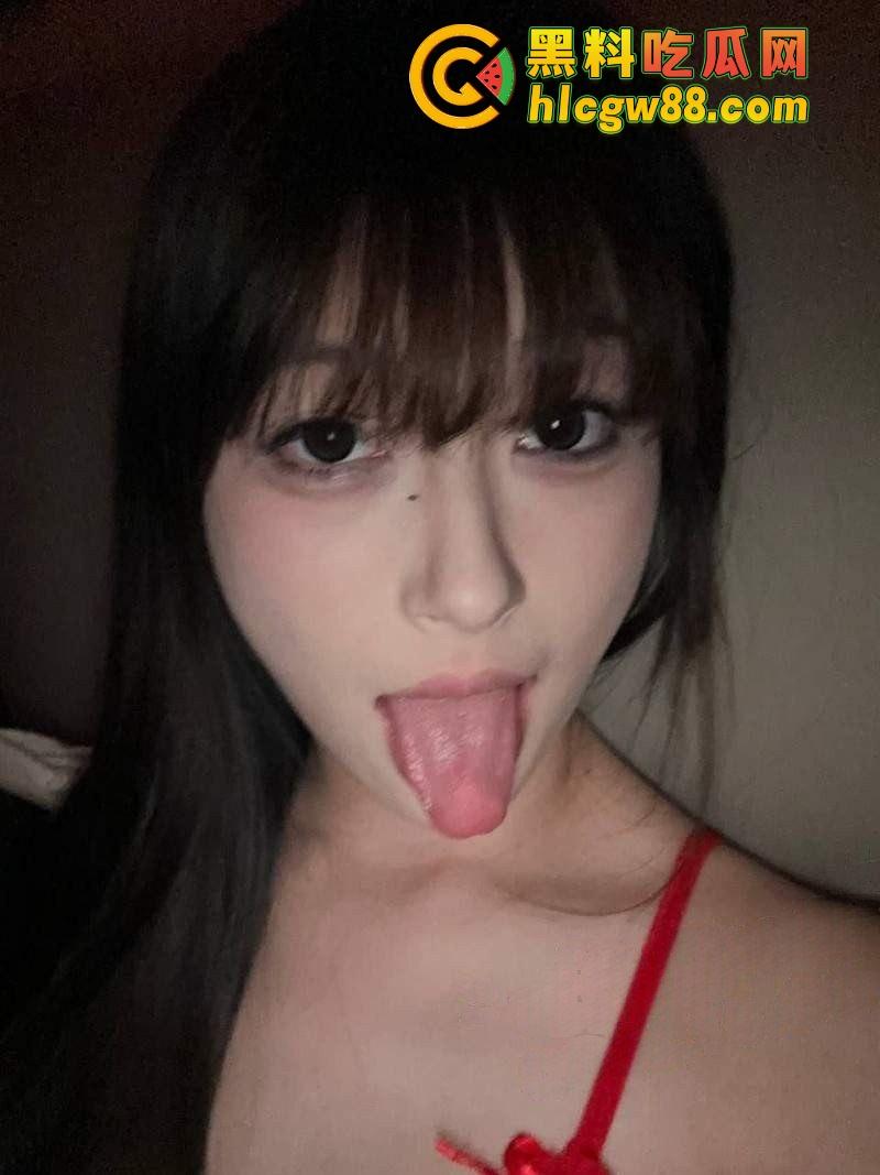 芜湖学生妹『李娜』极品骚货经期还浴血操翻,长腿冷脸反差婊,骑鸡巴狂摇逼水喷炸,镜头前吃屌嗨到爆! 第4张 芜湖学生妹『李娜』极品骚货经期还浴血操翻,长腿冷脸反差婊,骑鸡巴狂摇逼水喷炸,镜头前吃屌嗨到爆! 第4张