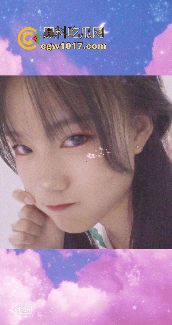 瓜友投稿！四川文化传媒职业技术学院【黄翠莹】真实女友自拍投稿，给所有人看看这骚货在网上有多骚多反差！  第4张