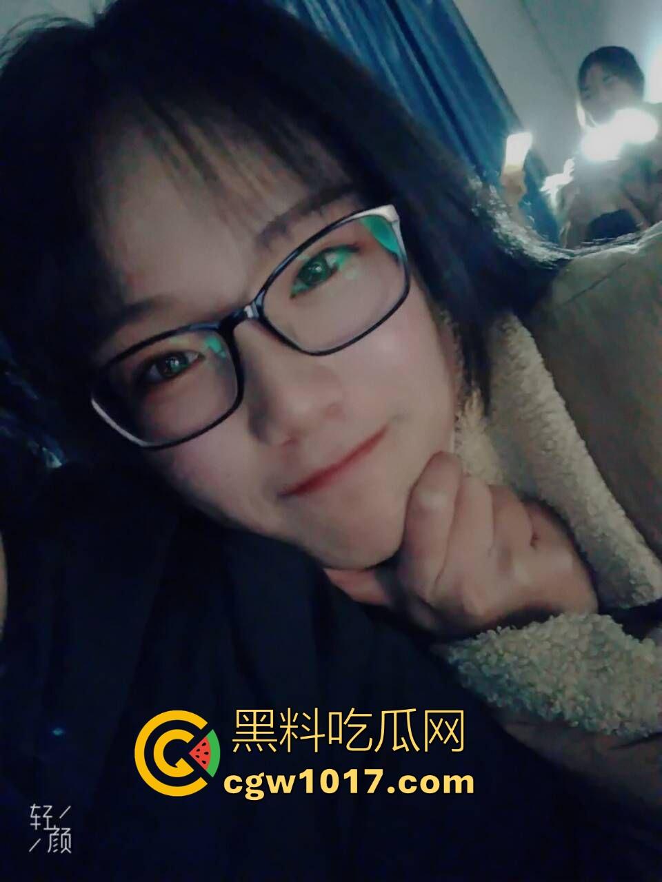 瓜友投稿！四川文化传媒职业技术学院【黄翠莹】真实女友自拍投稿，给所有人看看这骚货在网上有多骚多反差！  第6张