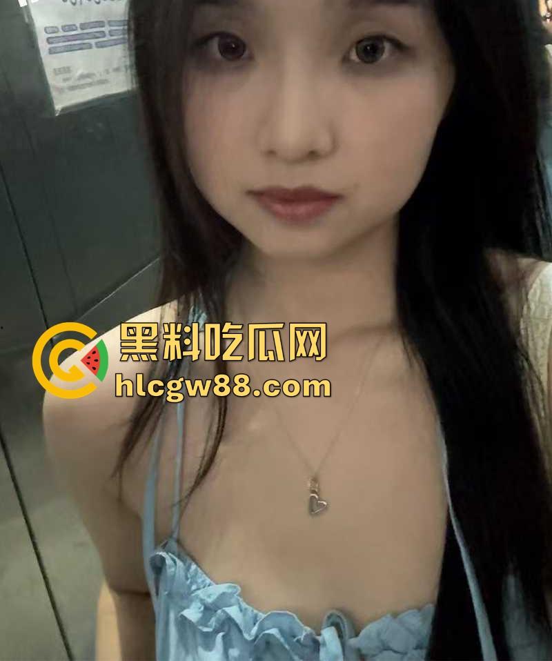 中国传媒大学【白洁】研究生情侣性爱视频曝光 各种舔屌卖骚 无套做爱中出 反差感爆棚! 第2张 中国传媒大学【白洁】研究生情侣性爱视频曝光 各种舔屌卖骚 无套做爱中出 反差感爆棚! 第2张