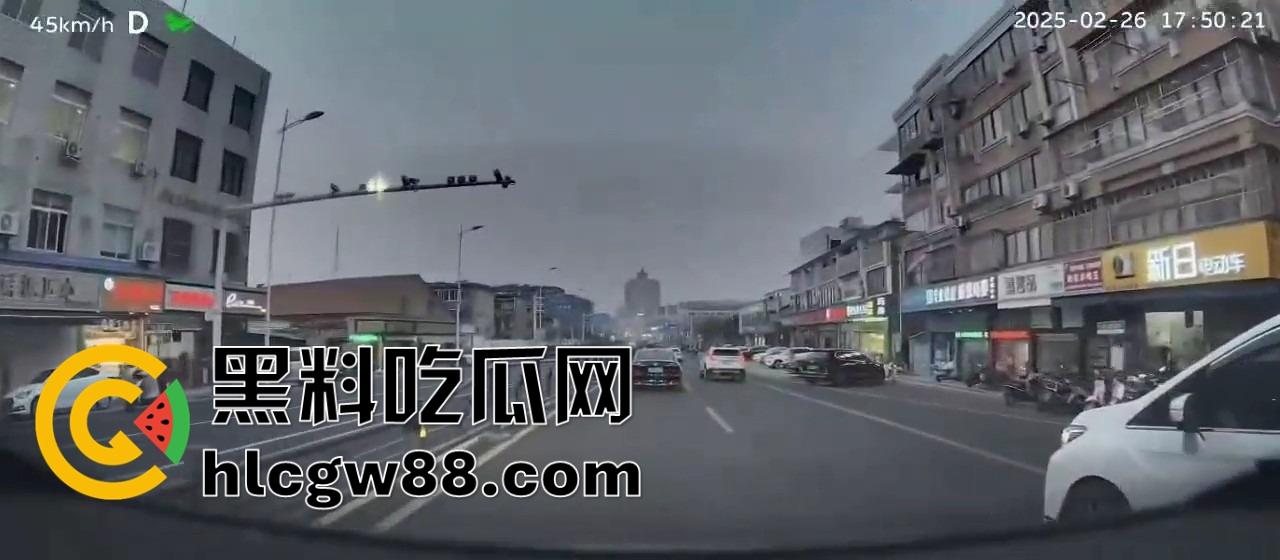 女友抢方向盘撞车差点送我上天，哭着求我别报警，这绿茶婊还想让我原谅她！  第9张