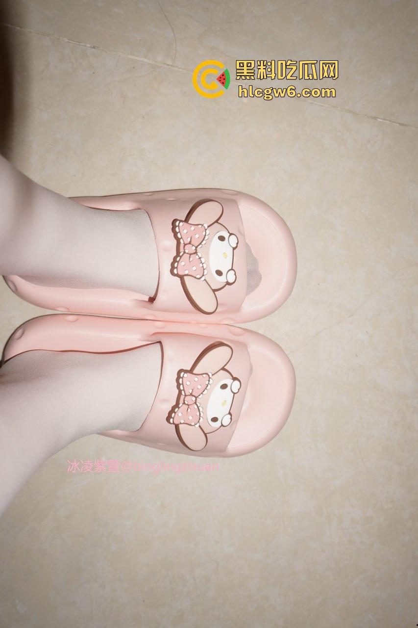 OnlyFans泰国极品骚货情侣【mickeemouse】绿帽癖男友放飞,女友3P、6P大乱斗淫乱得不行! 第3张 OnlyFans泰国极品骚货情侣【mickeemouse】绿帽癖男友放飞,女友3P、6P大乱斗淫乱得不行! 第3张