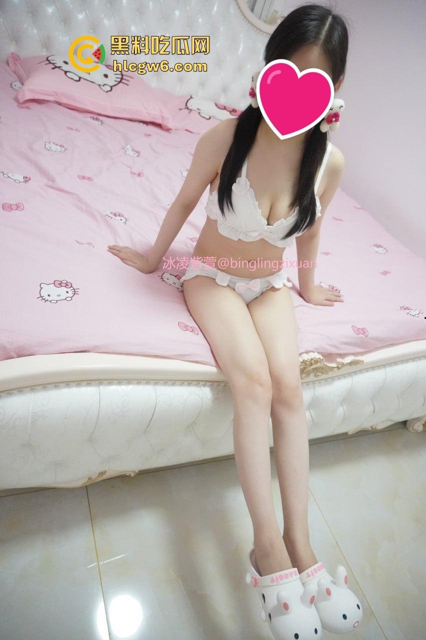 OnlyFans泰国极品骚货情侣【mickeemouse】绿帽癖男友放飞,女友3P、6P大乱斗淫乱得不行! 第4张 OnlyFans泰国极品骚货情侣【mickeemouse】绿帽癖男友放飞,女友3P、6P大乱斗淫乱得不行! 第4张
