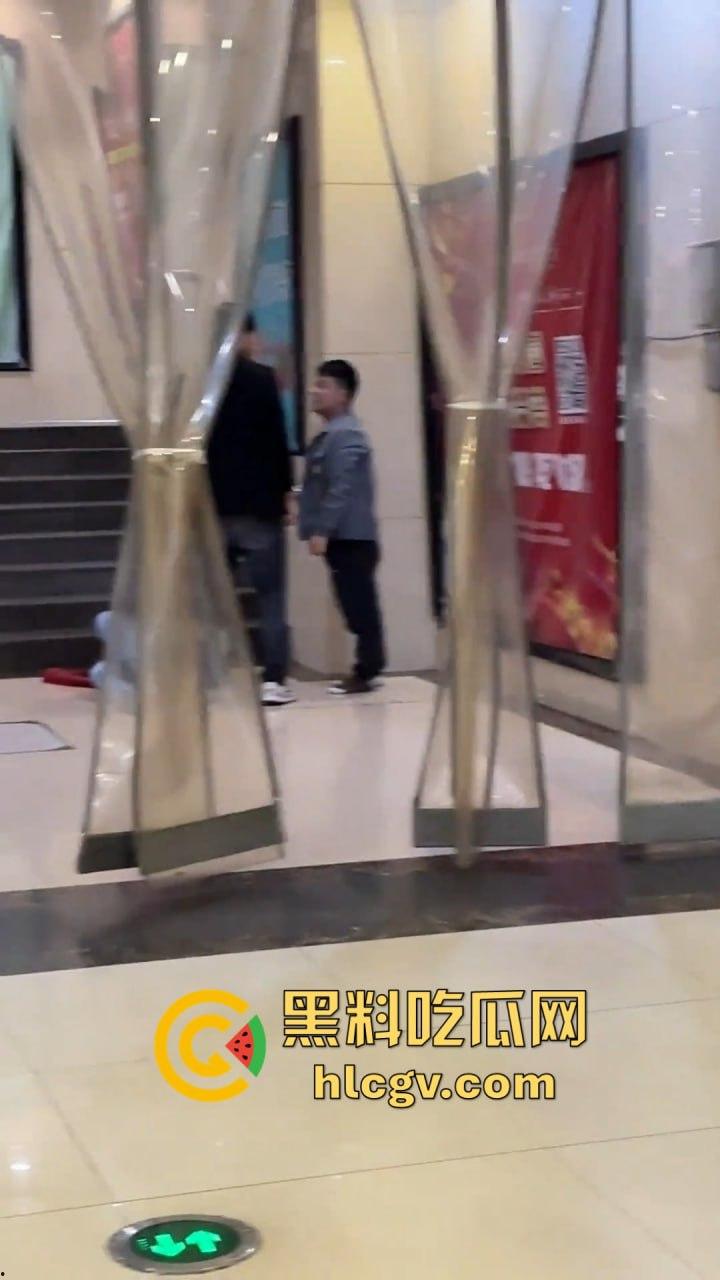 湖南怀化硬核抢女朋友！打赢了配偶权就归你，高矮搭配也能整出喜剧效果！  第7张