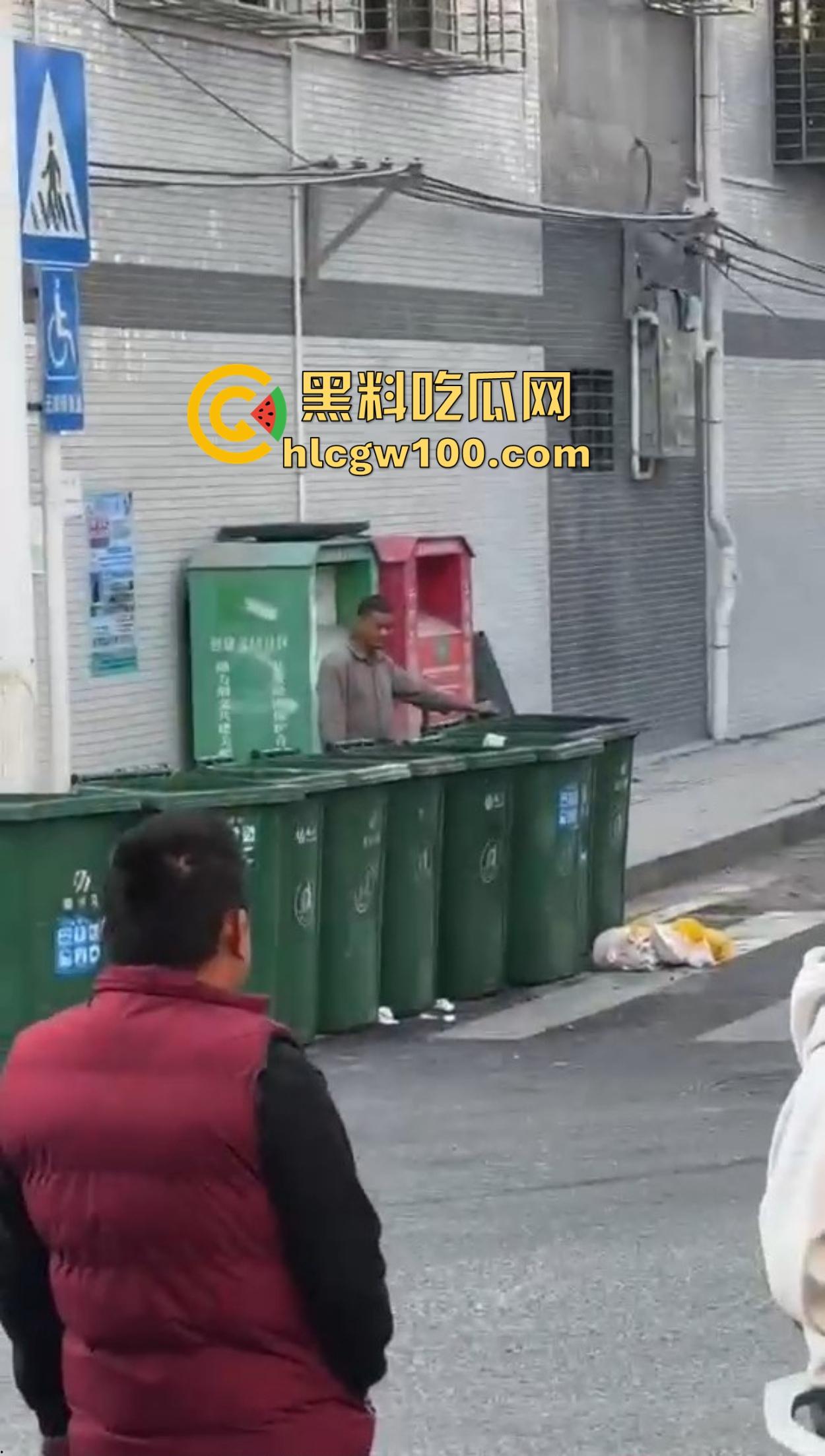 揭阳揭西持刀男子街头闹事，被警察堵墙角带走，快过年了非要进去蹭皇粮！  第2张