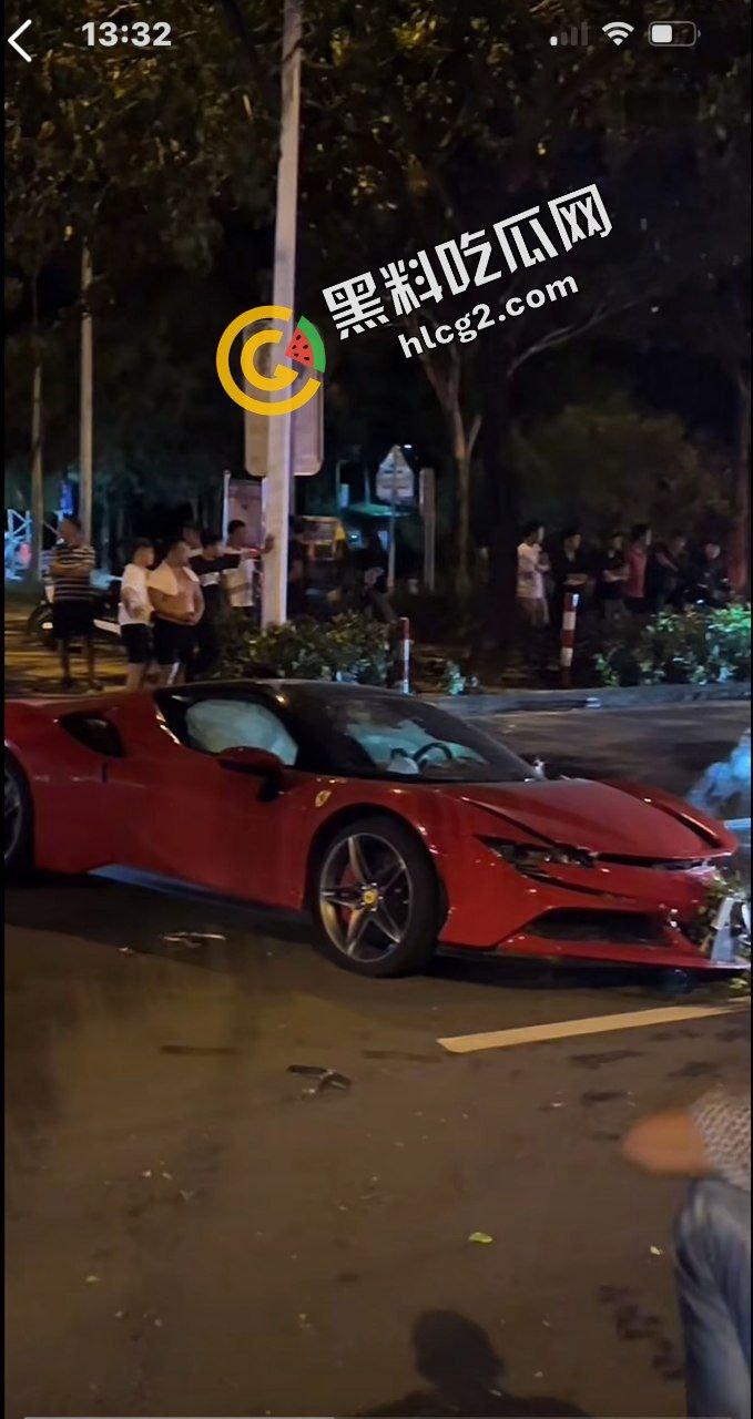 三亚3位小仙女 租法拉利跑车出车祸 后胎撞飞数米 唯一一台法拉利sf90报废  第7张