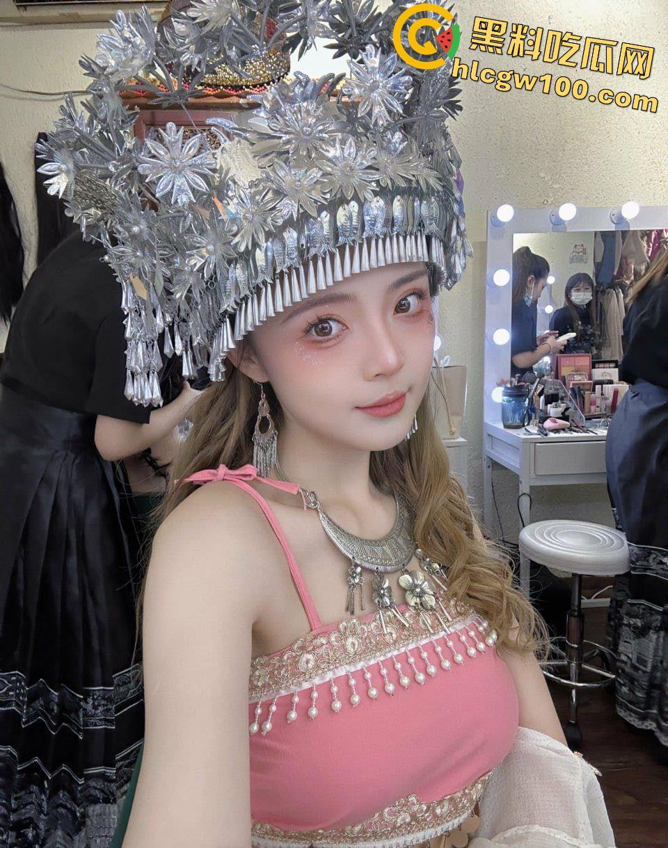 上海视觉艺术学院顶级美女【白语汐】，挺拔的酥胸，白虎嫩穴完美的不像真人  第1张