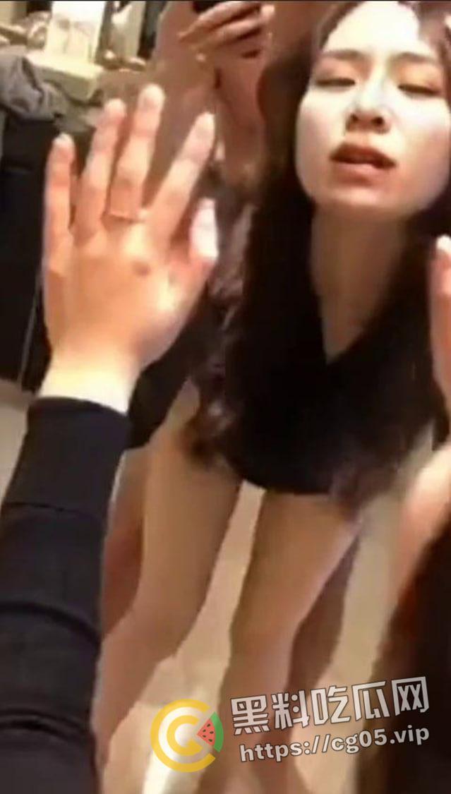 抖音女拳师 阿丁儿百万了吗 镜子面前被气功大师按着头爆操 ！打拳是工作 母狗是生活  第4张