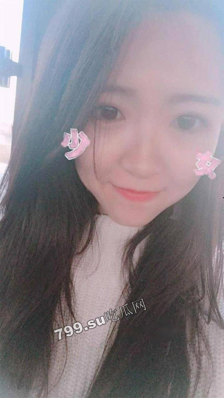 露脸反差婊曝光 成熟知性御姐 曾译萱 大黑逼一看就是千人斩 已经被调教成母狗  第2张