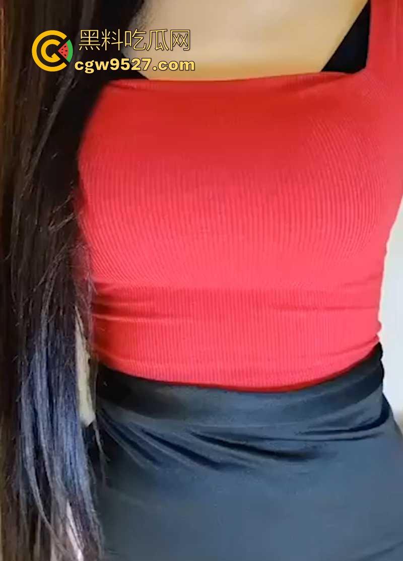 抖音性感网红【柠檬不酸】付费福利视频合集泄露，高挑御姐黑丝高跟。大秀自慰巨乳，这身材爱了！  第9张