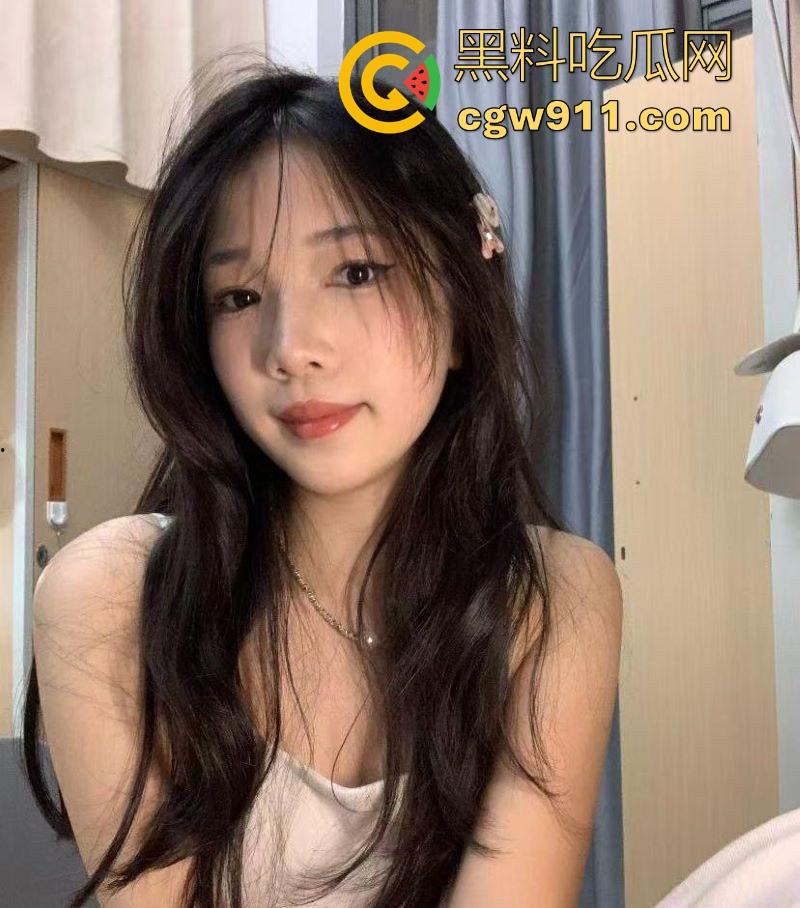 3000元一晚拿下江南大学【刘菲菲】长腿细腰小翘臀，B杯小乳粉嫩翘挺，从学霸到榨精尤物的转变！  第9张