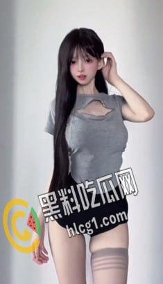 抖音140w粉丝网红小马漫漫，风骚御姐黑丝包臀裙渔网袜 乳沟露出土豪定制 劲爆热舞大尺度视频流出  第4张