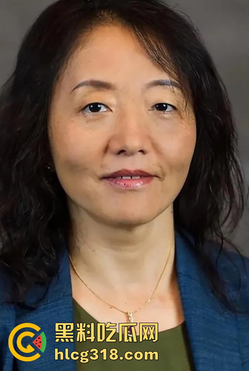 出国后都会变疯么？华裔女博士【李燕】，因不交物业费持刀和警察对峙，被清空弹夹当场射杀！  第1张