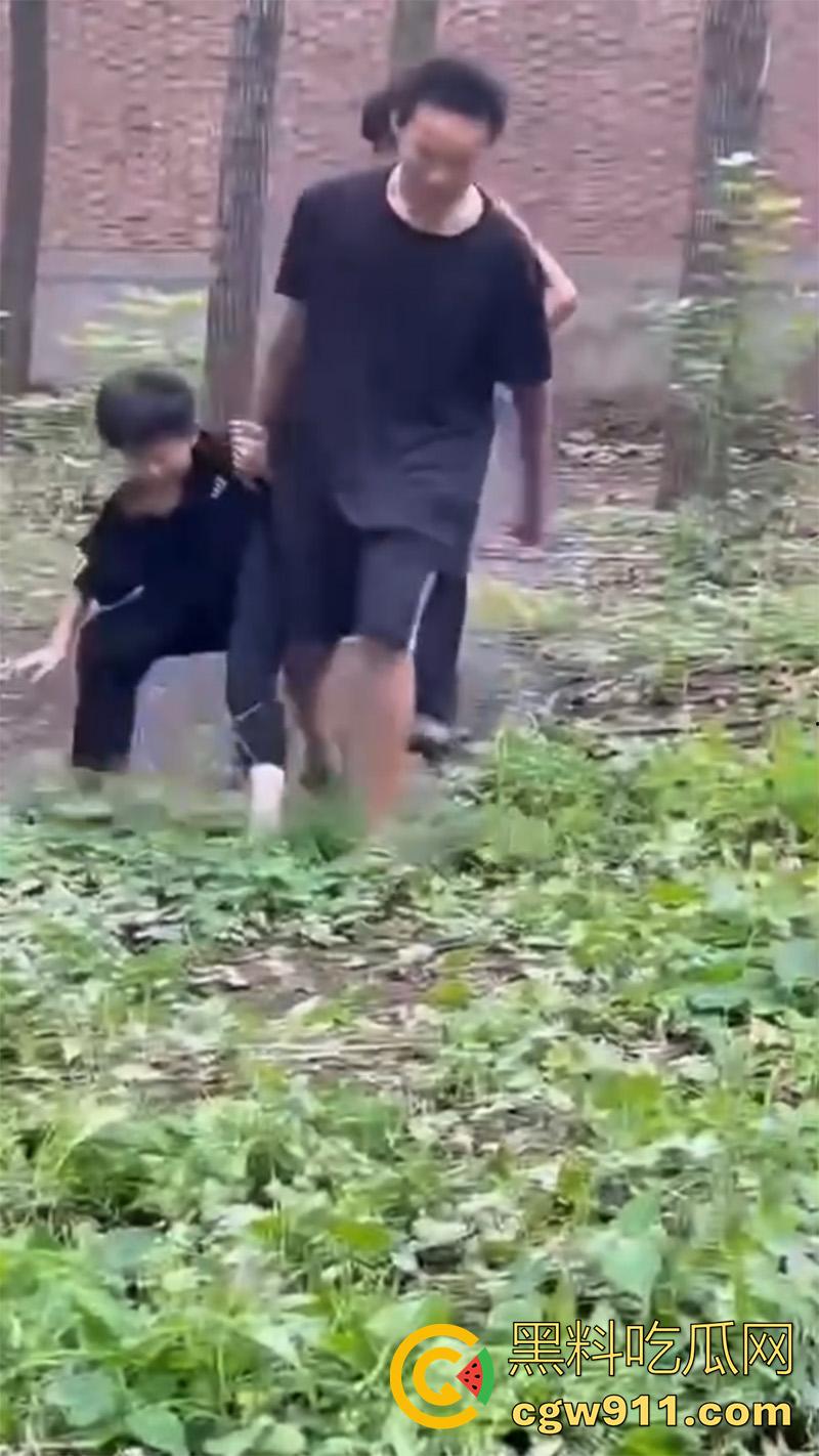 山东聊城临清市村头恶霸，烟店镇王集村一个14 岁，一个18岁，对一个12周岁的孩子进行殴打，真以为自己古惑仔了？  第7张