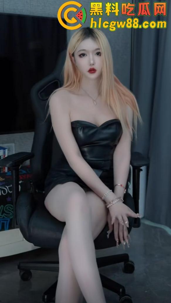 深圳车展『宫梦儿』靠露逼毛一天涨粉1万，车模个个会玩大秀骚操作质量逆天，这个行业真是卷疯了！  第11张