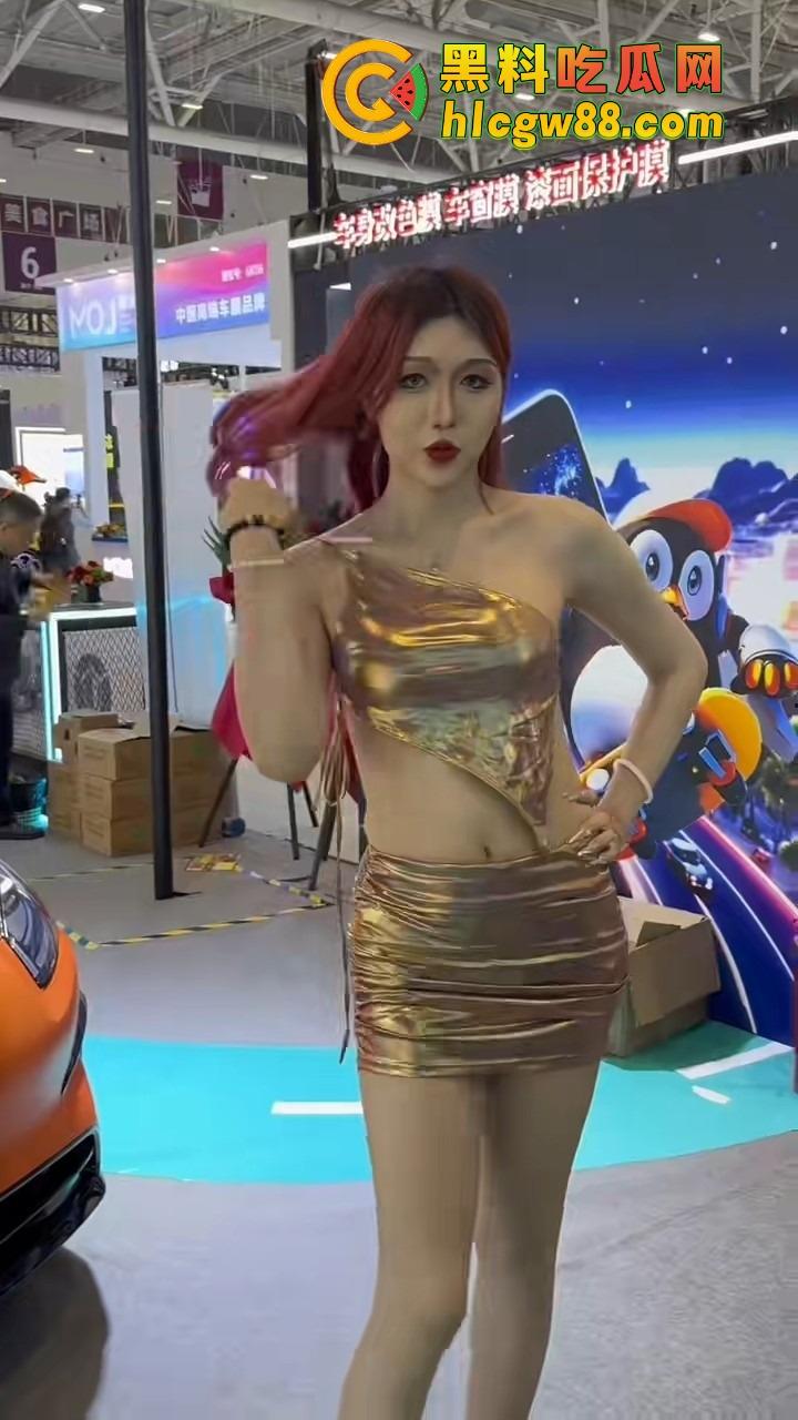 深圳车展『宫梦儿』靠露逼毛一天涨粉1万，车模个个会玩大秀骚操作质量逆天，这个行业真是卷疯了！  第17张