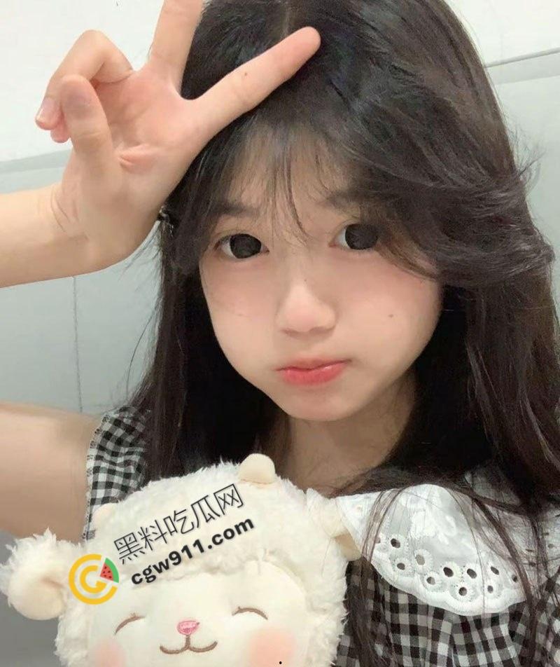 南京大学极品馒头穴JK妹【胡芸泮】泄密:花臂哥3000一夜,操到她高潮连连,淫叫不断,勾魂骨髓 第4张 南京大学极品馒头穴JK妹【胡芸泮】泄密:花臂哥3000一夜,操到她高潮连连,淫叫不断,勾魂骨髓 第4张