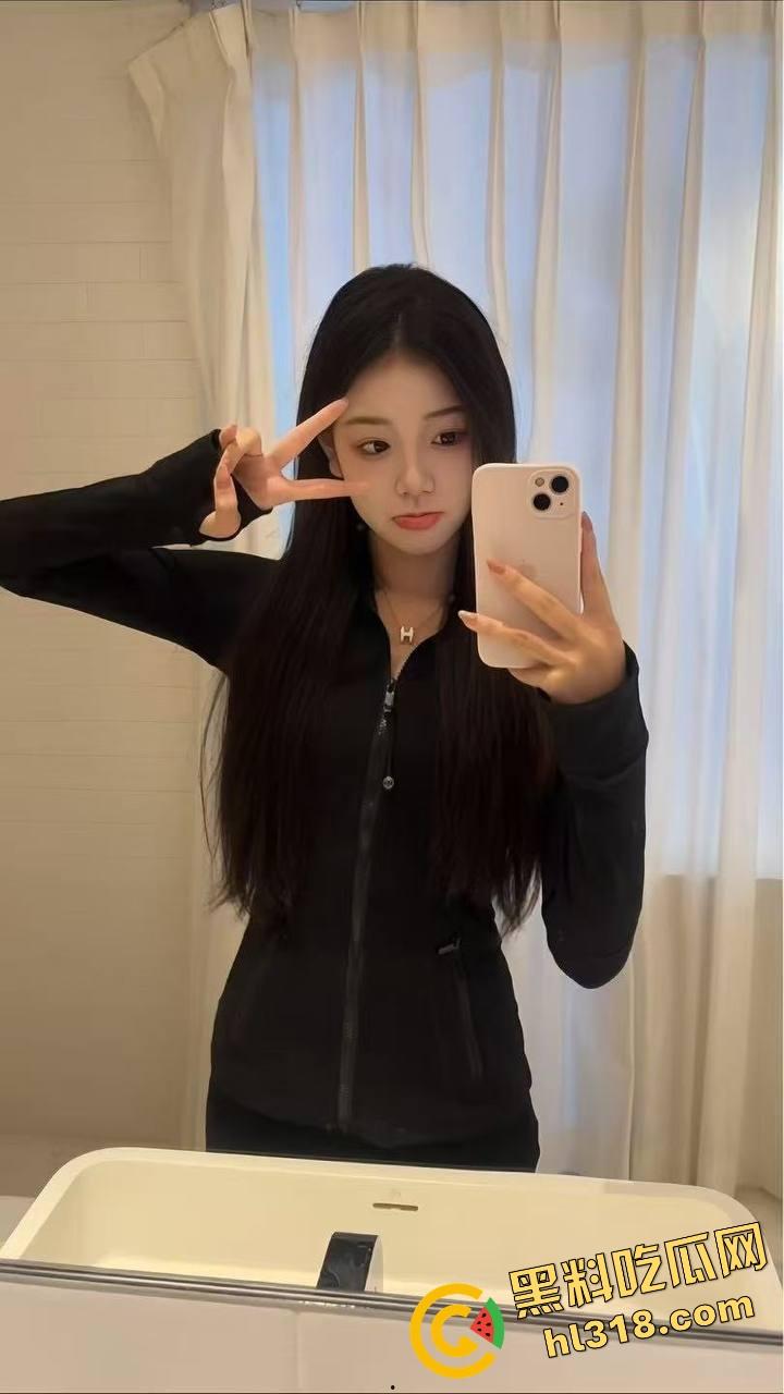 小鬼子财阀泳池淫趴曝光,巨乳尤物泡在泡泡池里,被富豪轮流后入爆操,水声浪叫混成一首交响曲! 第1张 小鬼子财阀泳池淫趴曝光,巨乳尤物泡在泡泡池里,被富豪轮流后入爆操,水声浪叫混成一首交响曲! 第1张