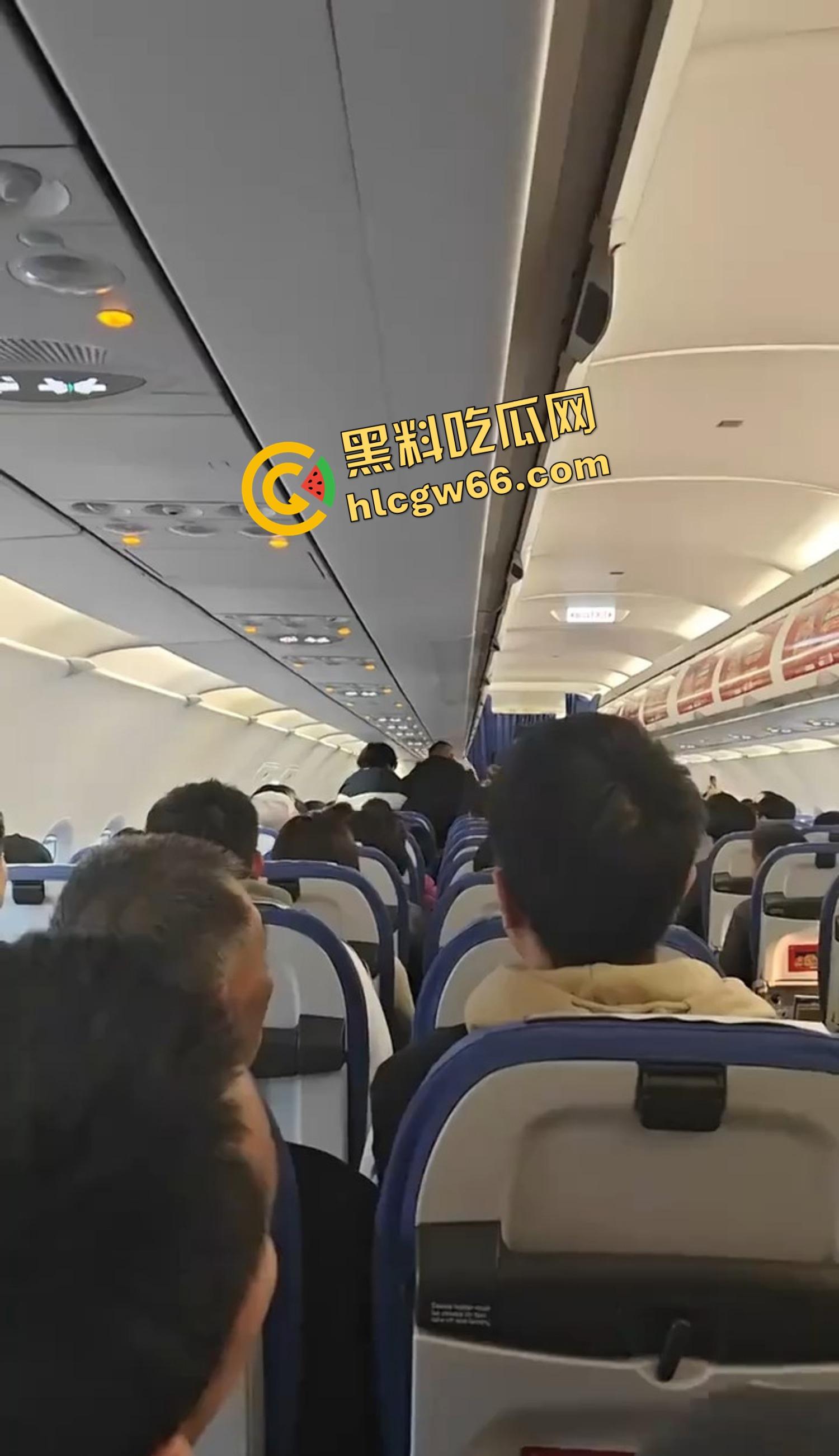 深圳航空变空中肉搏战，两女乘客因太臭香水熏人互殴，连空姐都遭殃被咬出血，航班延误两小时只因一场鼻子矛盾！  第10张