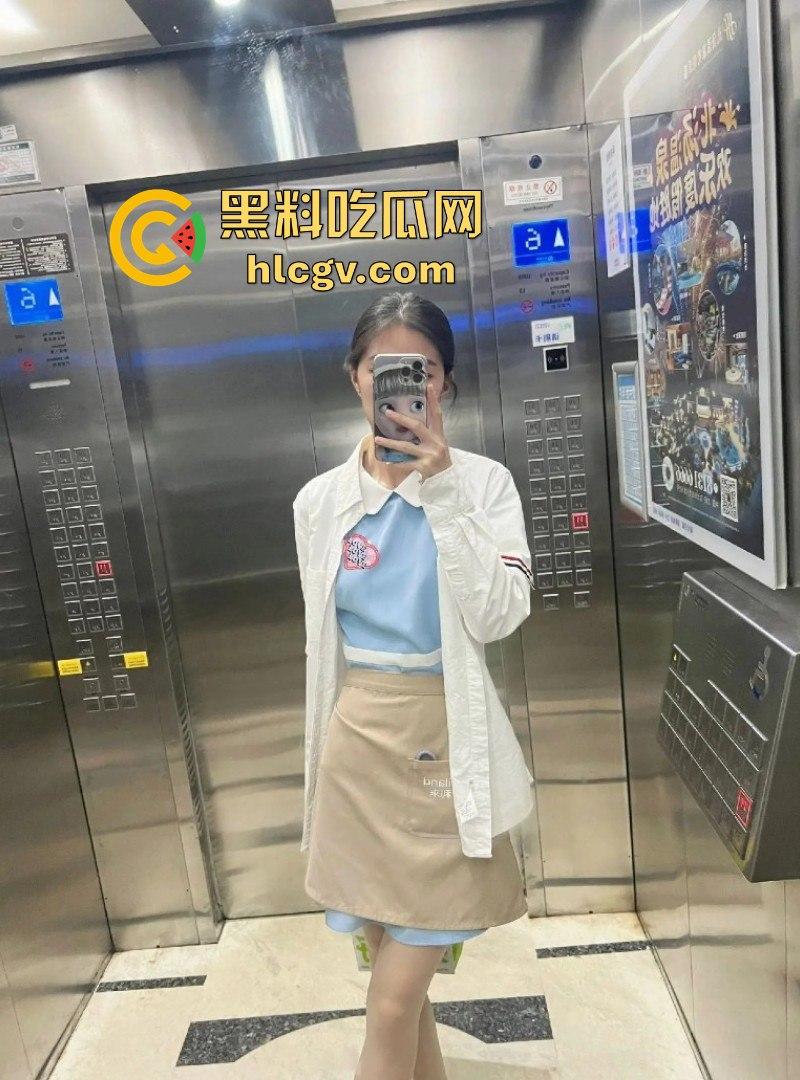 空姐都没这骚！好利来黑丝小姐姐被玩疯了！工装直接干成情趣服，肉丝长腿一顿爆操，想想都上头！  第30张