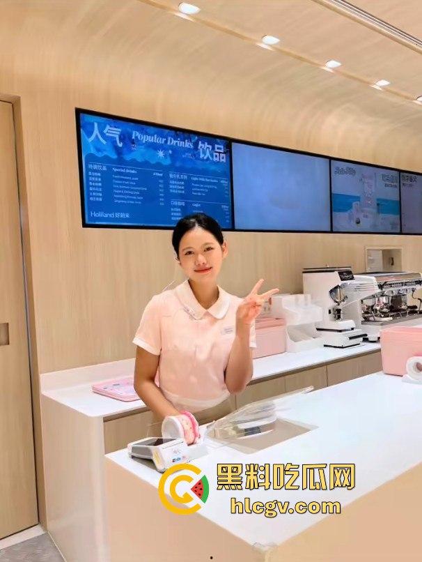 空姐都没这骚！好利来黑丝小姐姐被玩疯了！工装直接干成情趣服，肉丝长腿一顿爆操，想想都上头！  第33张