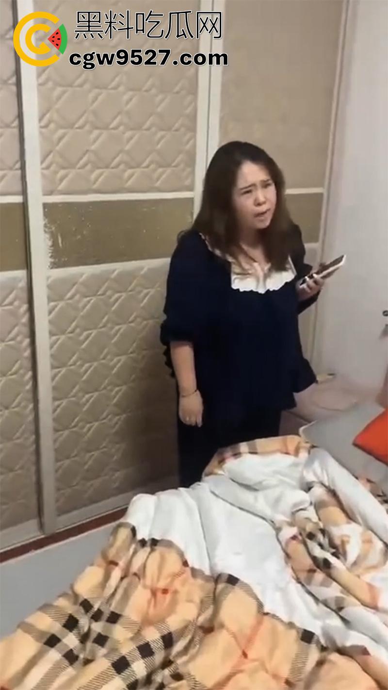 矮胖妞出轨找情夫，被老公带人回家捉奸，奸夫竟也是个小胖，果然丑人多作怪，这种长相的要记住啊！  第5张