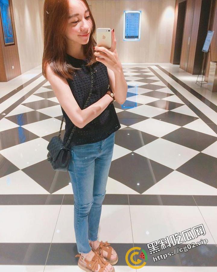 台湾版 PUA套路笔记 真实对话记录教你如何骗取反差婊 台妹【邱念婷】裸照 狂秀肥美大黑逼 附海量生活照  第14张