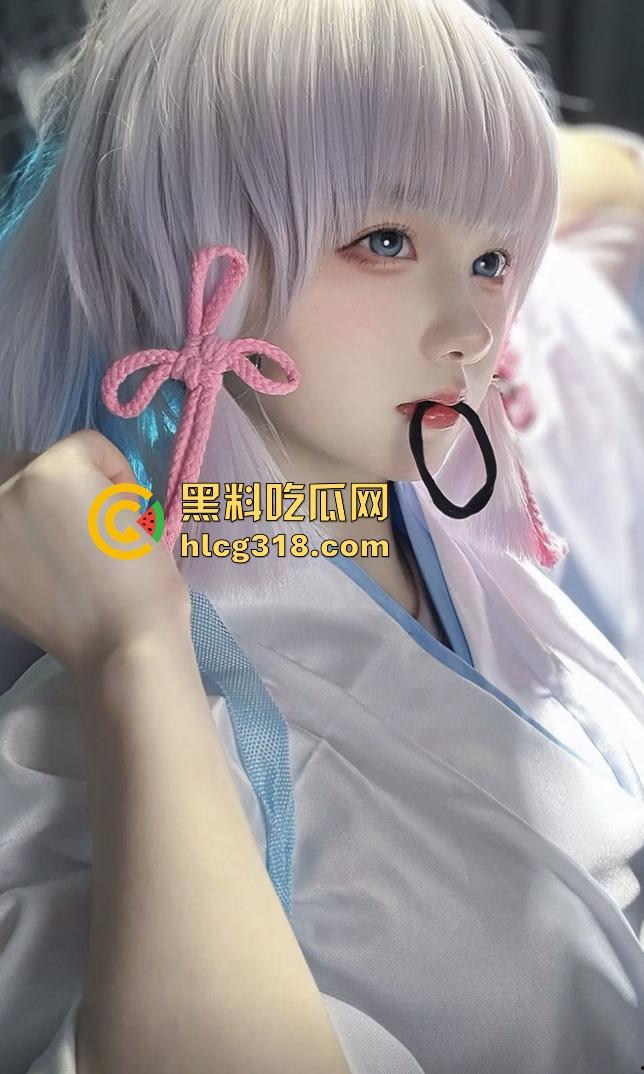 给cos小仙女『一只妖妹』抹油嫩得出水，油光水滑一抹就想咬一口，这才是拍片的正确打开方式！  第3张