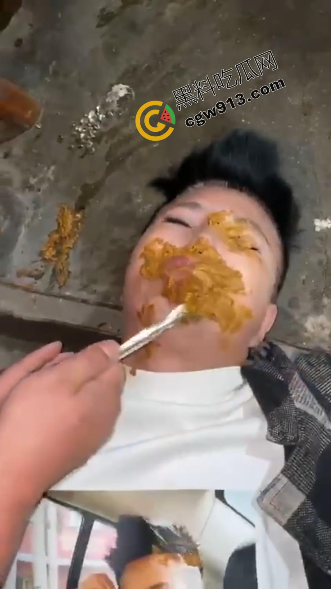 山西大同快手网红【安仁】吃屎直播:恶心至极,流量至上,恶心行为震惊万千网友 第12张 山西大同快手网红【安仁】吃屎直播:恶心至极,流量至上,恶心行为震惊万千网友 第12张