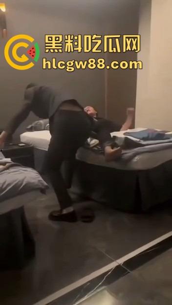 宁波水悦人间6号技师表白王总跪舔,扑倒露光头强真身,求饭票被拒宁当狗不找老实人,锁死老总别祸害兄弟! 第8张 宁波水悦人间6号技师表白王总跪舔,扑倒露光头强真身,求饭票被拒宁当狗不找老实人,锁死老总别祸害兄弟! 第8张