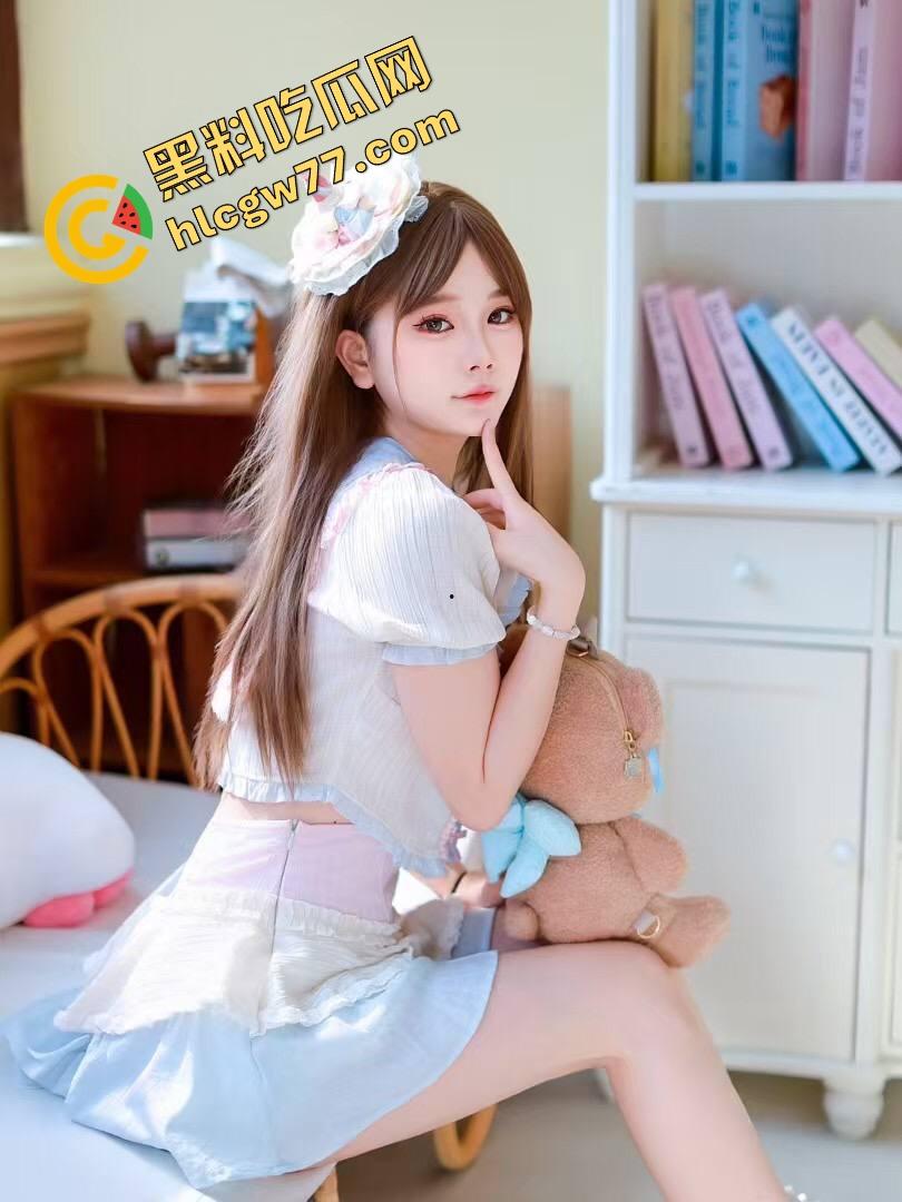 网红印度华人夫妇自拍炸裂，黑渔网丝袜海景房开操，丰臀后入扛不住老公狂射！  第2张